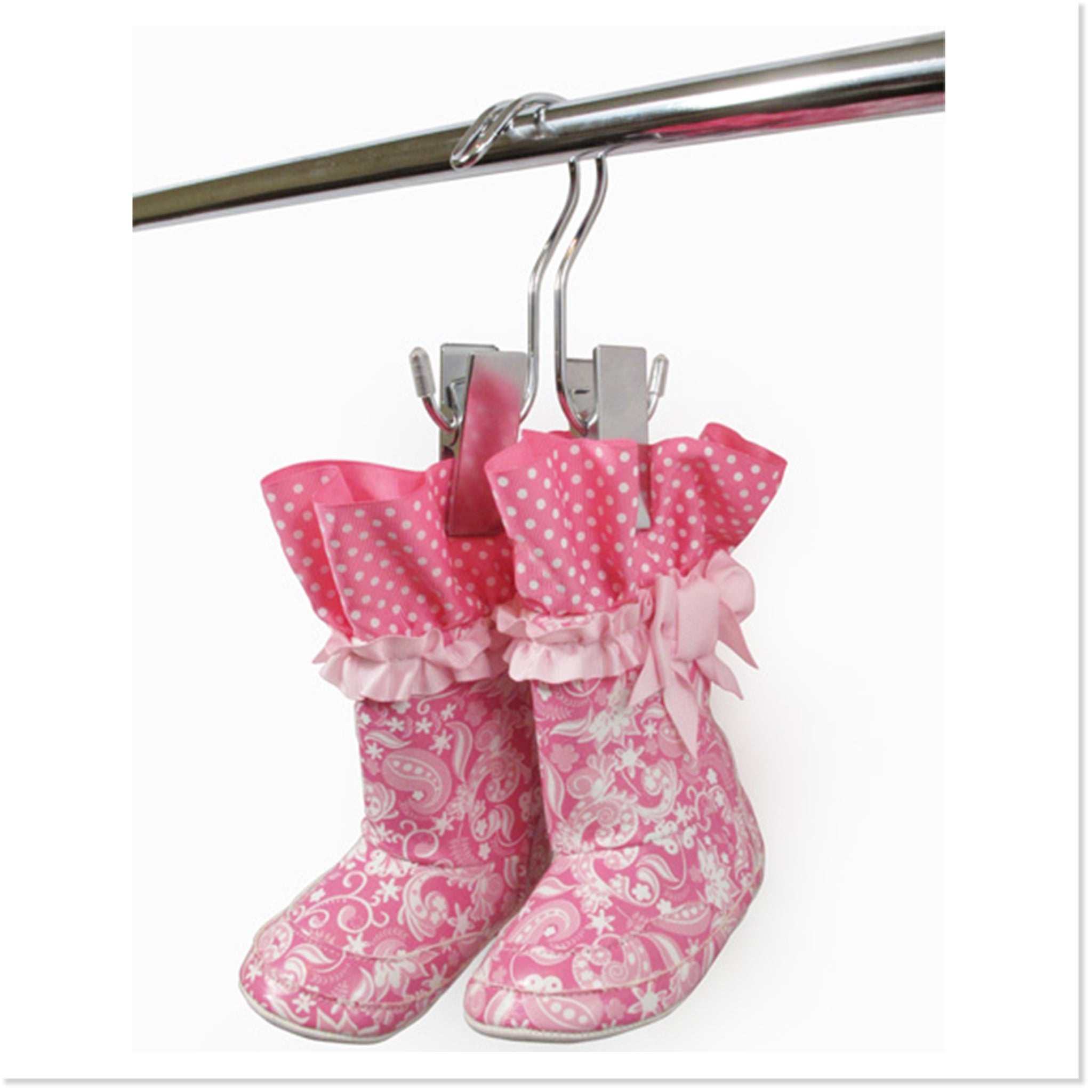 https://boottique.com/cdn/shop/products/Baby_Boot_Hanger_Single_with_Pink_Boots_Square_2048x.jpg?v=1546245607